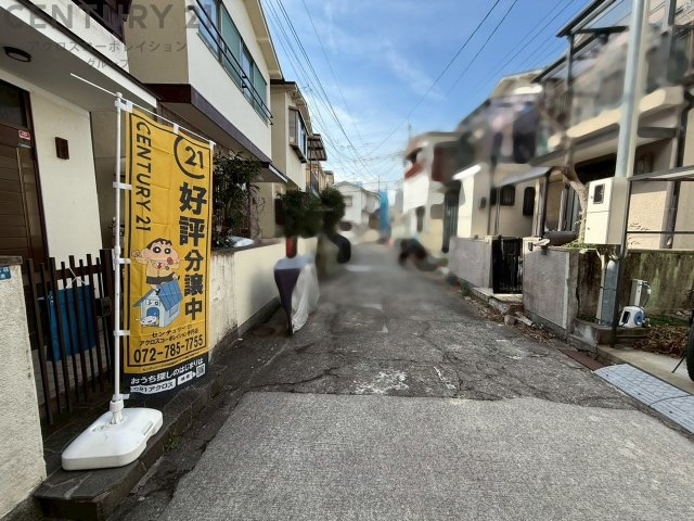 徒歩圏内にスーパーや生活施設が充実しており、日々の買い物に困りません。