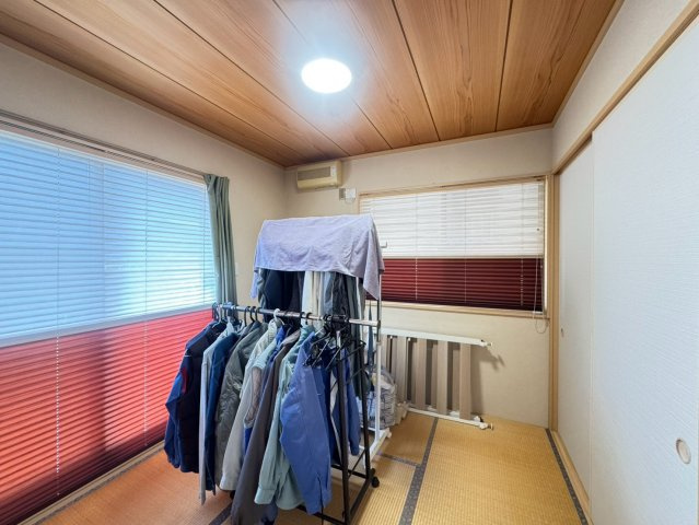 座ったり寝転んだりと、ゆったりくつろげる快適空間。クッション性があるので、お子様の遊び場としても重宝しますね♪