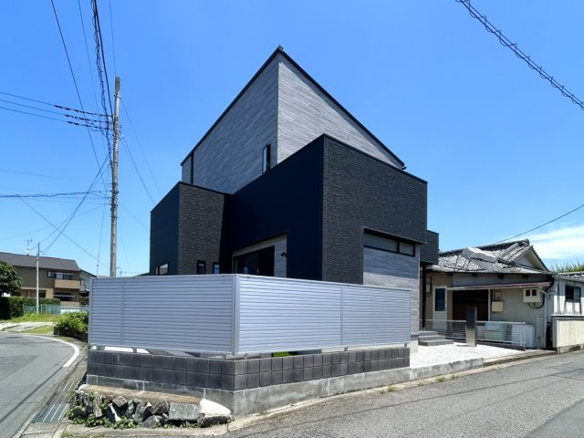 ■外観｜閑静な住宅街で始める新しい暮らし♪開放的な毎日をあなたへ(^^♪