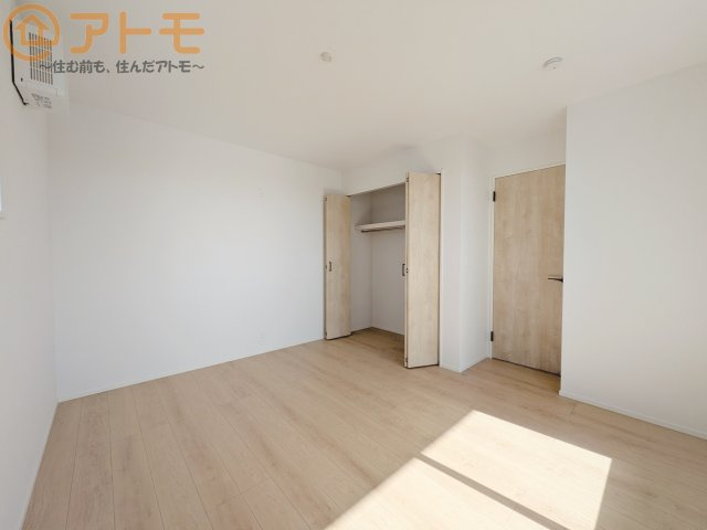 各居室に収納がついているので、部屋の中をすっきり見せることができますね！