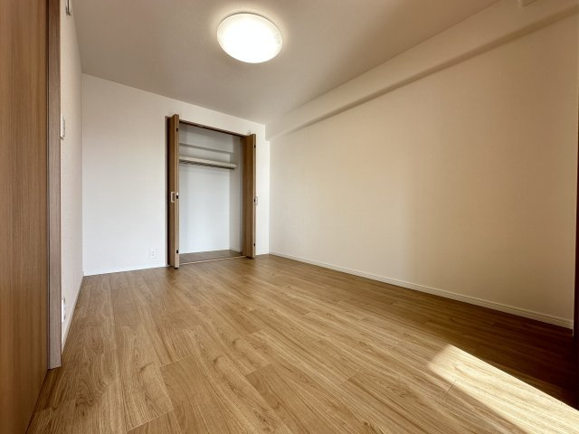 収納付きで子供部屋、書斎など、ライフスタイルに合わせて柔軟にお使いいただけます。