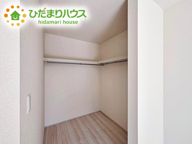 寝室にはウォークインクローゼットを完備。スッキリ片付いた寝室が睡眠の質を上げてくれます。