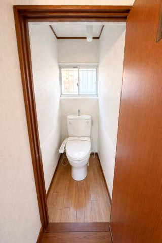 落ち着いたトイレです