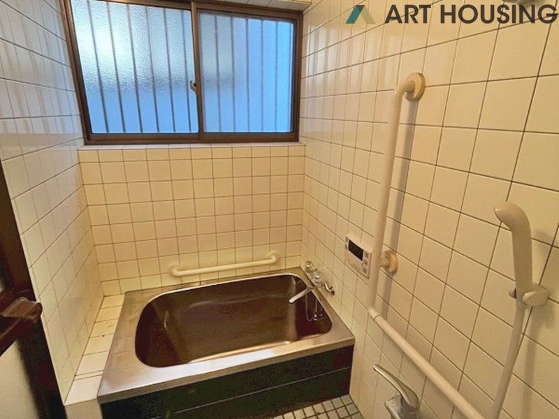 日々の疲れを癒すお風呂付です