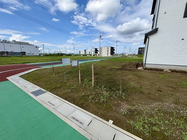 JR武蔵野線「吉川美南」駅徒歩5分！敷地約45坪・ご家族のライフスタイルに合わせた自由設計が可能です！当社無料の間取り作成も承ります！建物イメージや資金計画などお気軽にご相談ください。