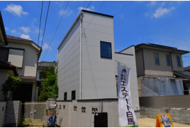 国分寺市本多の中古戸建ての外観