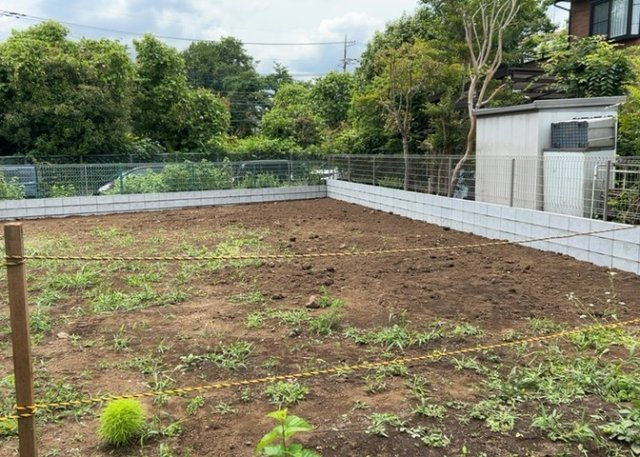 隣家の土地はどうなっているのか、生活利便施設が近くにあるのか、学校まで近いかなど、お客様のライフスタイルにあわせたイメージが重要です。また、近くにあると困る施設が近くにないかも確認するといいでしょう。