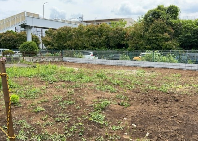 家を建てる前提で土地を探している場合、地盤の丈夫さは譲れない条件の一つです。地盤が脆弱だと追加工事が必要となります。また、過去に地盤沈下や液状化現象を起こした土地は、できるだけ避けた方がいいでしょう。