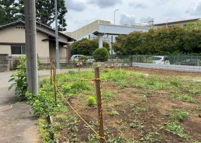 人が暮らすうえで日光は大切な要素となります。日当たりの良さは譲れないポイントですね。併せて近くに大きな建築物の建築予定がないか、あるいはそれが可能な土地が近くにないか事前に確認することもお勧めします。