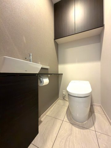 トイレ(タンクレス・手洗付)