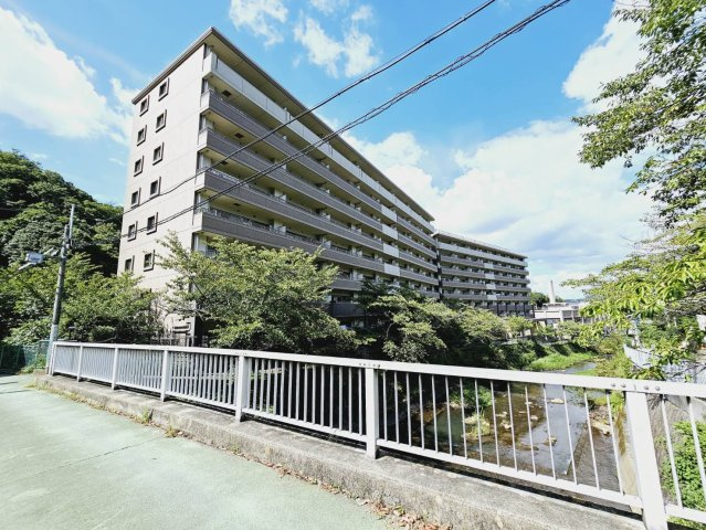 外観：328000625826