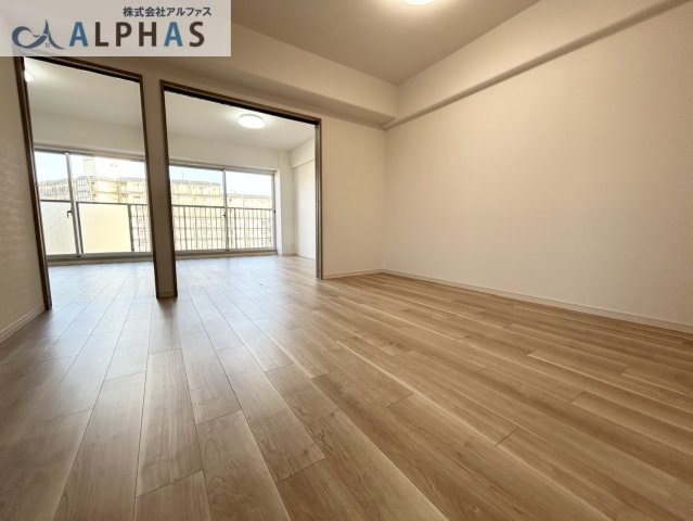 ◆広々としたお部屋は、様々な使い方ができますよ♪　◆ポカポカとあたたかな光と心地良い風が入り込みます！
