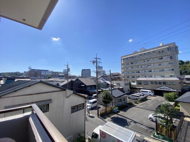 3階部分角部屋からの眺望、陽当たり、風通し共に良好です♪
