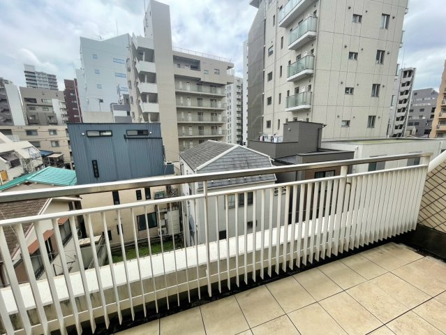 都心を望む開放感ある眺望を楽しめます。