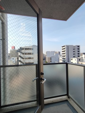【バルコニー？】　陰干ししやすい北向きバルコニー。