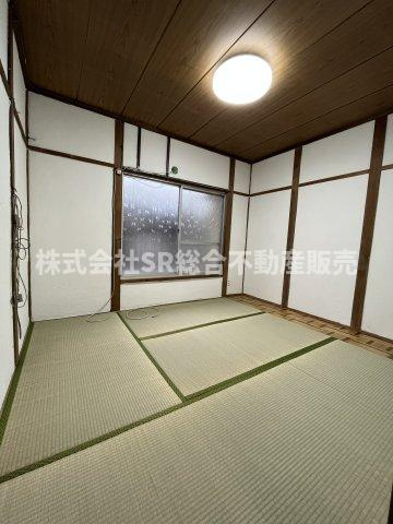 日本らしい落ち着いた雰囲気の和室です