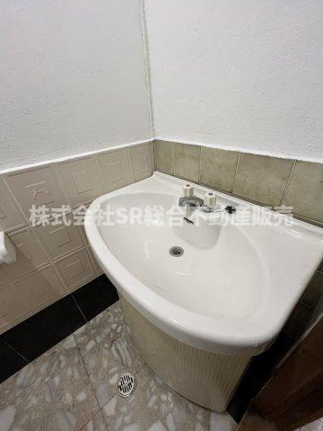 トイレには手洗い場がございます！