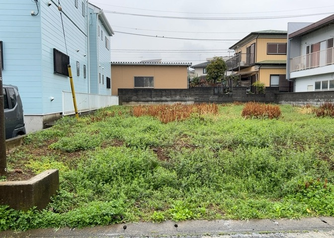 物件の詳細については、現地を見てわかること以外に、役所や法務局などで調べないとわからないことがあります。そのため、現地に行く場合は、もしこの物件を買ったらどのような生活ができるかをイメージしましょう。