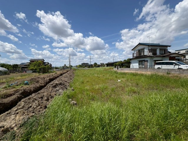 ■2区画　お好きなハウスメーカーで建築可能です！　■土地面積約123坪！　■千間台小学校徒歩19分(1500ｍ)・千間台中学校徒歩15分(1200ｍ)