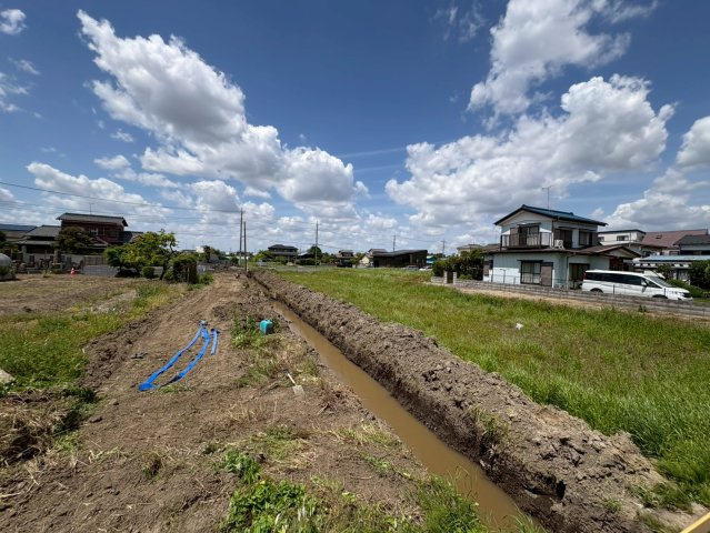 ■2区画　お好きなハウスメーカーで建築可能です！　■土地面積約123坪！　■千間台小学校徒歩19分(1500ｍ)・千間台中学校徒歩15分(1200ｍ)