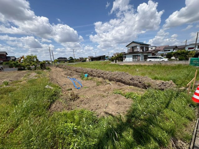 ■2区画　お好きなハウスメーカーで建築可能です！　■土地面積約123坪！　■千間台小学校徒歩19分(1500ｍ)・千間台中学校徒歩15分(1200ｍ)