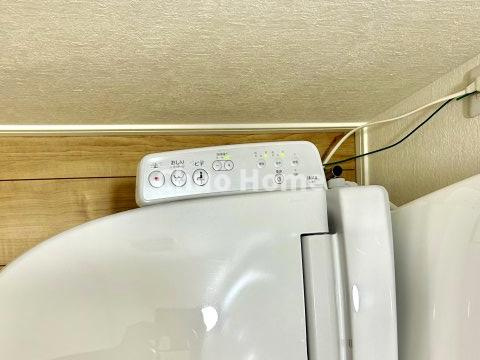 【ウォシュレット】清潔に使いたいお手洗いには最適な設備です。もちろんウォームレットも標準装備です。