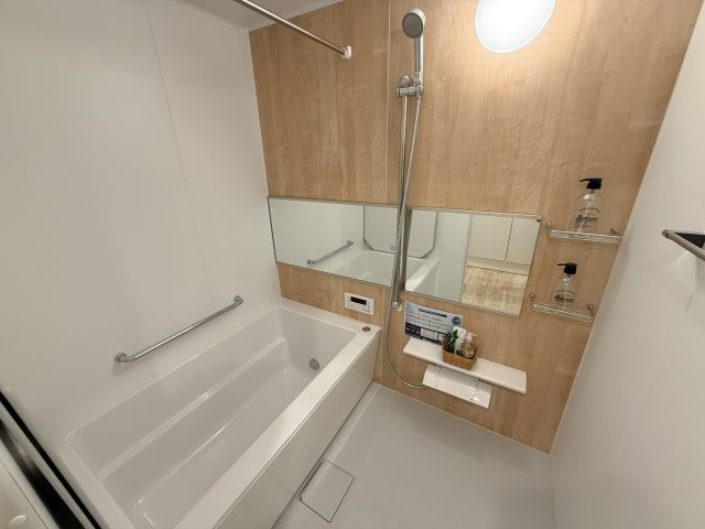 毎日のバスタイムが楽しみになりそうな広々浴室♪　
