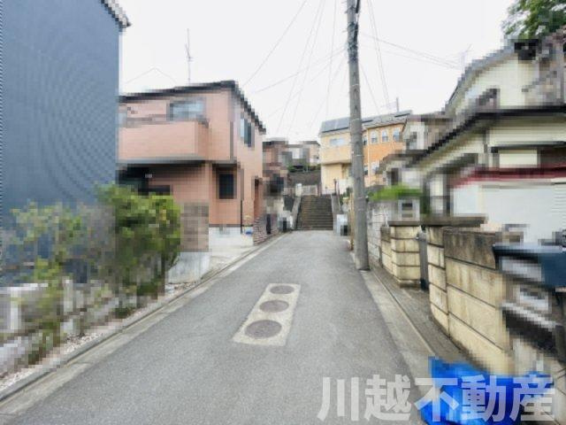 前面道路含む現地写真です