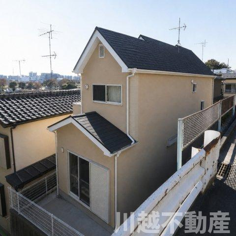 北側からの外観