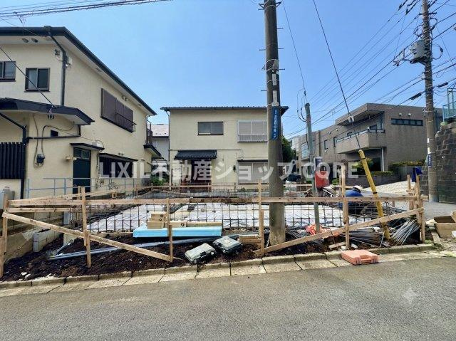 閑静な住宅地に馴染む落ち着いた色合いの外観。一度、是非、現地をご見学ください。　
