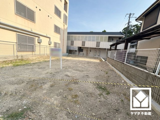 「春風小学校」まで徒歩6分。低学年のお子様の通学にも無理のない距離です。