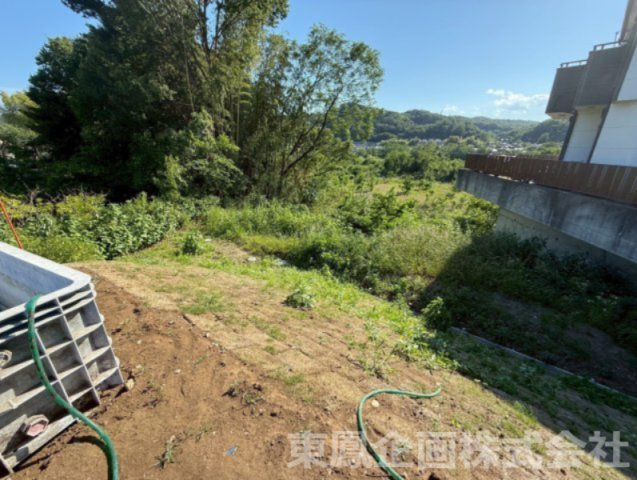 緑豊かな自然に囲まれた開放的な立地