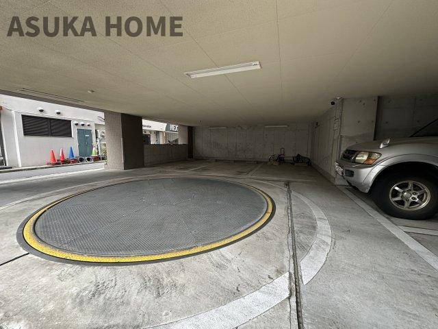 駐車場の空き状況については、その都度、確認いたしますのでお気軽にお聞きください。
