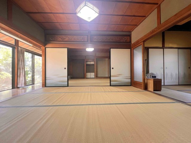 ふすまを開けるとお部屋がつながり広く使えます。