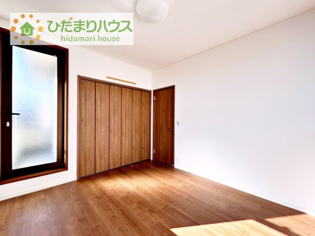 天井の高い主寝室！ゆっくりと過ごせる大人のくつろぎ空間！