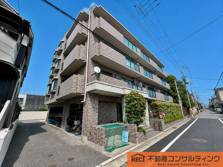徒歩10分圏内にスーパーも多数あり。便利な立地です♪