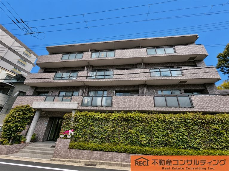 全居室収納付きで床下収納もありスペースを広く使えます！