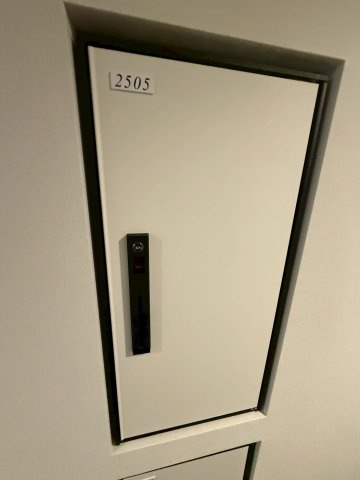 1Fメールコーナーにある宅配BOXの他に、各階にお部屋専用の宅配BOXがございます。