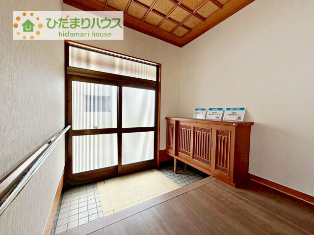 玄関が広いので親子で並んで仲良く靴が履けますね(^^)/！