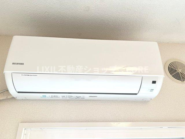 エアコン付きで1年中快適にお過ごし頂けます。お引越しの初期費用を抑えることができる嬉しい設備です。
