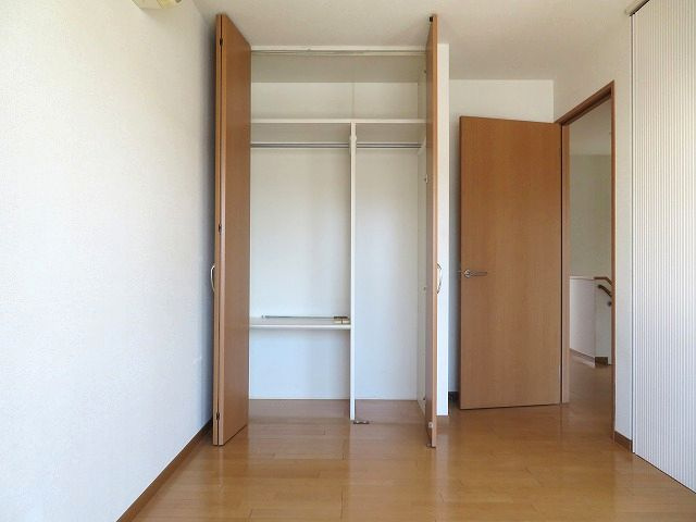 3F洋室クローゼット
