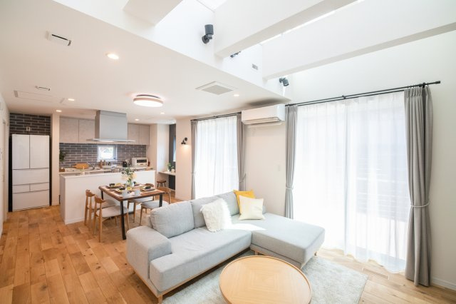 家具、家電、カーテン付き（保証外）