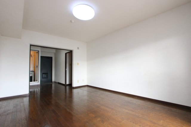 洋室（αルーム）約12.0帖　様々な用途でお使いいただけます！