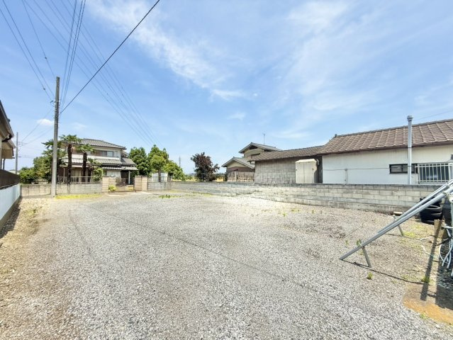 南道路に面し陽当り良好！敷地約149坪！自由設計で夢のマイホームはいかがでしょうか！建築条件なし・お好きなハウスメーカーで建築可能です！