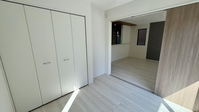 全居室収納付きで、お部屋がすっきり片付きます。