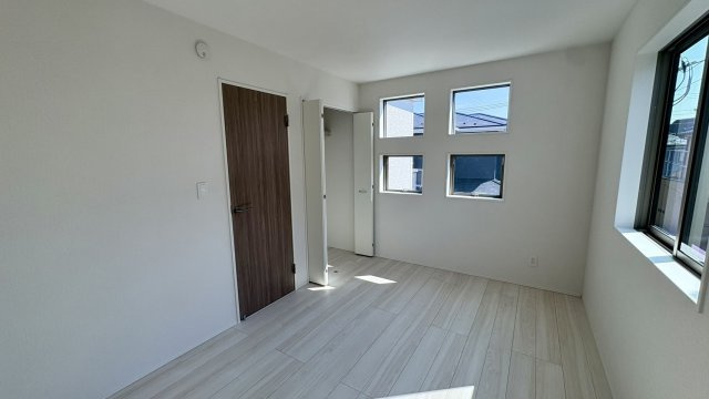 全居室収納付きで、お部屋がすっきり片付きます。