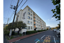 平塚若宮ハイツ7号棟の外観