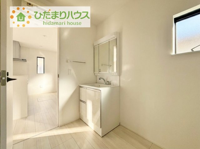 シンプルで使い勝手の良い独立洗面台！