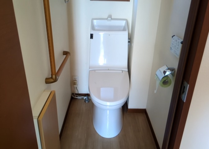 トイレは大きさや形、機能、抗菌性などが異なる多種多彩なタイプが各メーカーから出ています。それぞれに良さがあるため、事前にどういったタイプのトイレがいいのかをご家庭内で決めて、内見に行くといいでしょう。