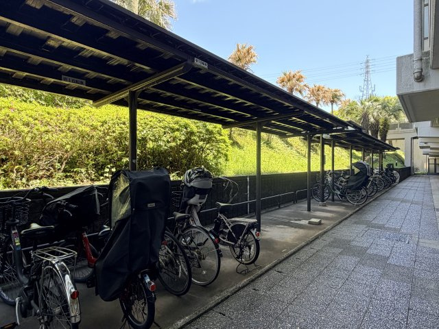 きちんと整理された駐輪場